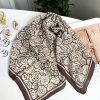 مینی اسکارف رز قهوه ای