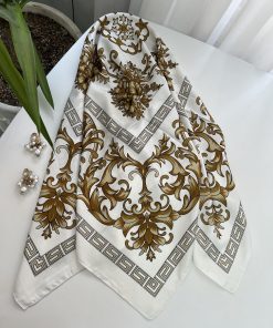روسری ابریشم وارداتی ورساچه سفید طلایی