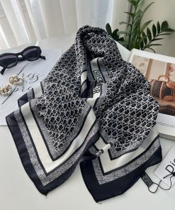 روسری ابریشم مامی دیورنوشته سرمه ای سفید