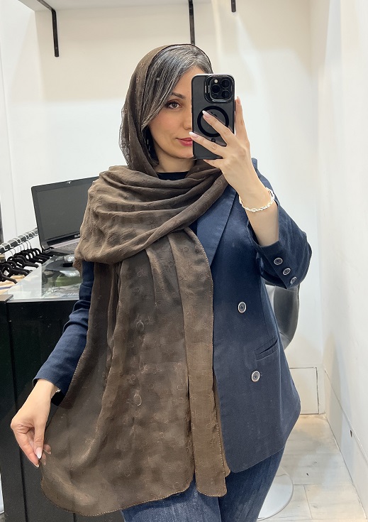شال حریر مخمل سی کی قهوه ای