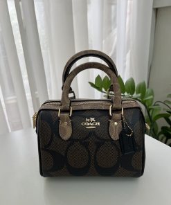 کیف کوچ صندوقی LL قهوه ای سوخته